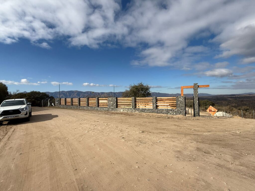 Acceso al predio del ODER visto desde la calle